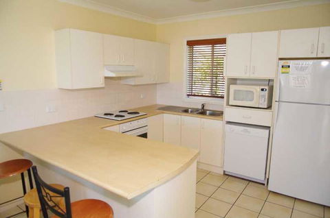 Breakers 1, 13 East Street - Accommodation Gladstone 1