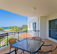 Breakers 1/8 - Accommodation Gladstone