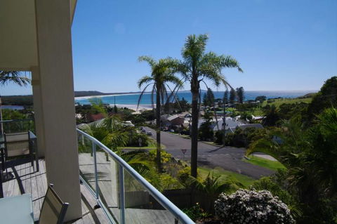 Breakers 2, 13 East Street - Accommodation Gladstone 3