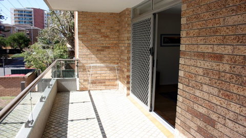Breakers 8 - Main Beach Location! - Accommodation Gladstone 2