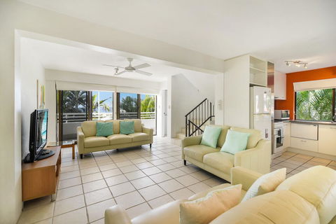 Breffney - 4/4 Avocet Parade - Accommodation Gladstone 2