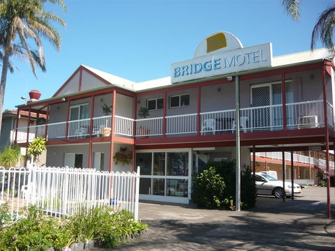 Bridge Motel - Accommodation Gladstone 0