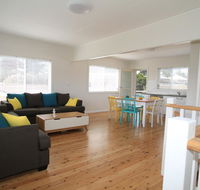 Bright and Breezy - Accommodation Gladstone