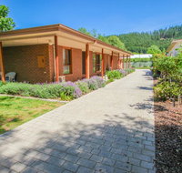 Bright Country Home - Accommodation Gladstone