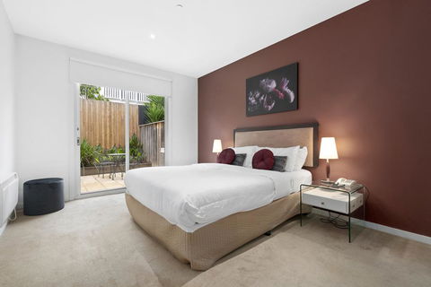 Brighton Bay Apartments - Accommodation Gladstone 2