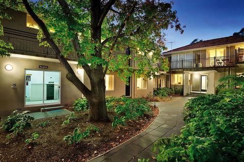Brighton Serviced Apartments - Accommodation Gladstone 0