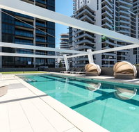 Broadbeach 2 Bedroom FREE WIFI Netflix  Parking - Accommodation Gladstone