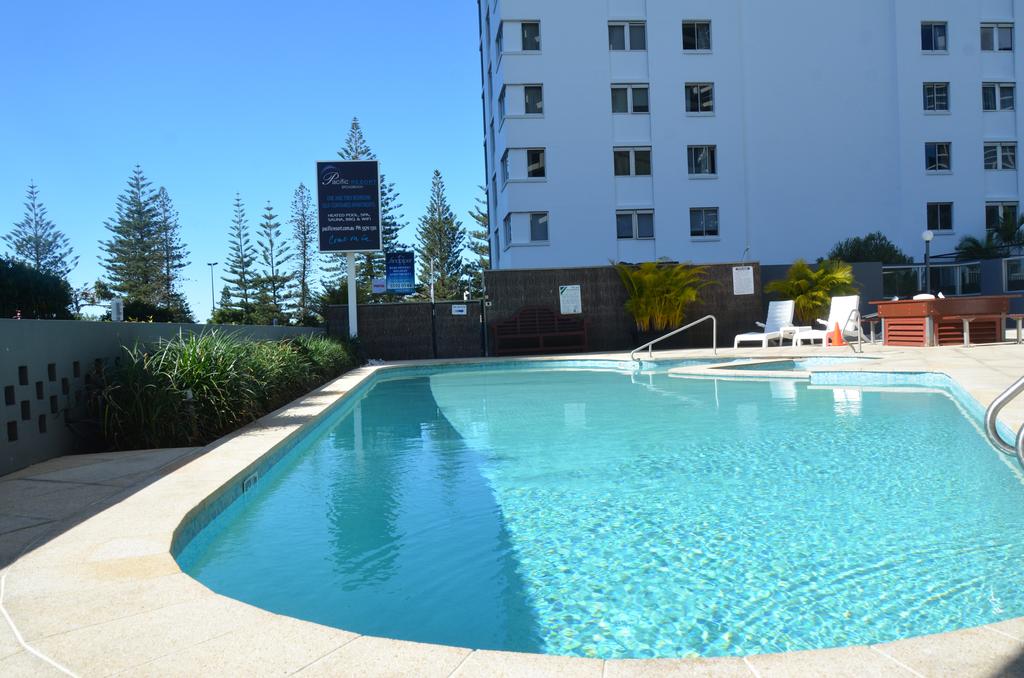 Nobby Beach QLD Accommodation Gladstone