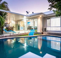 Broadbeach Waters Home With Private Pool - Accommodation Gladstone