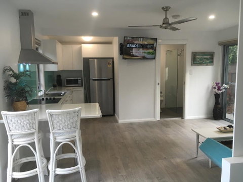 Brodie Beach Bungalow - Accommodation Gladstone 0