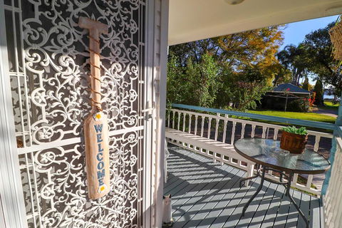 Bromyard Cottage - Accommodation Gladstone 3