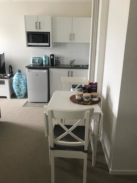 Broughton Views - Accommodation Gladstone 3
