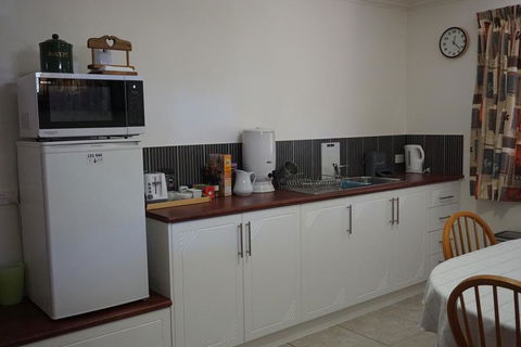 Broxholme B&B - Accommodation Gladstone 2