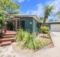 Bryce Street 30 - Ultimate Beach Shack - Accommodation Gladstone