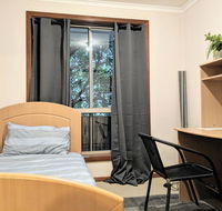 Budget Clayton Homestay - Accommodation Gladstone