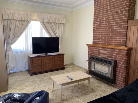 Budget In Goulburn - Accommodation Gladstone 0