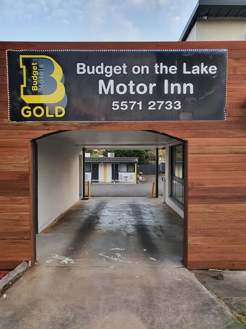 Budget On The Lake - Accommodation Gladstone 1
