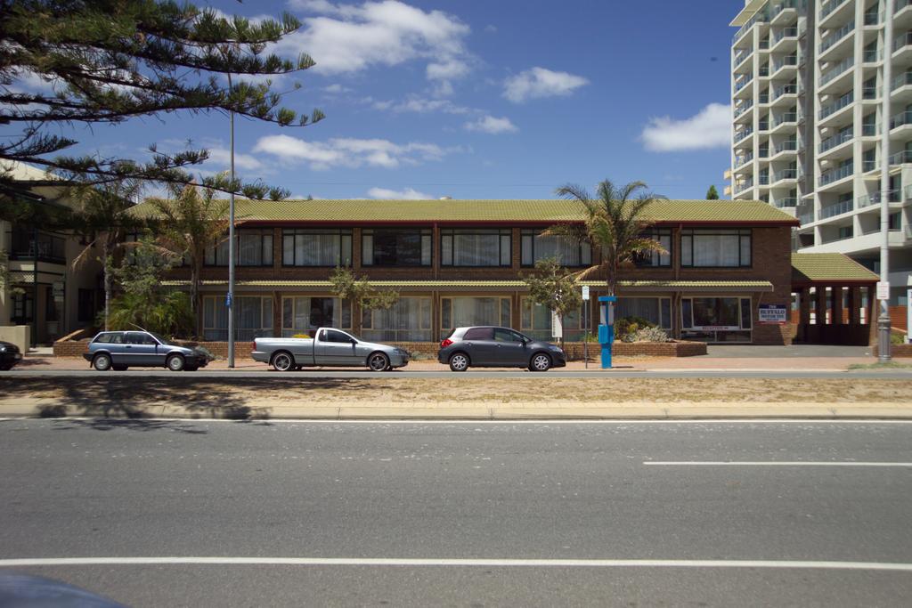 Glenelg SA Accommodation Gladstone