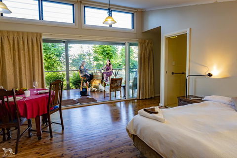 Bulwarra Bed & Breakfast - Accommodation Gladstone 0