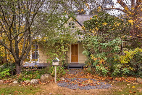 Bunyip Cottage - Accommodation Gladstone 0