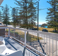 Burleigh - great house room for the boat- across the road from beach - Accommodation Gladstone