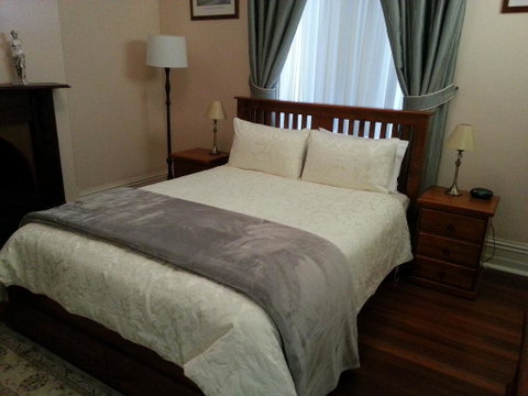 Burra Railway Station Bed And Breakfast - Accommodation Gladstone 2