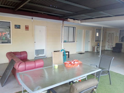 Burt St Gardens - Accommodation Gladstone 1