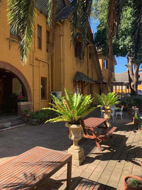 Burwood Bed And Breakfast - Accommodation Gladstone 1