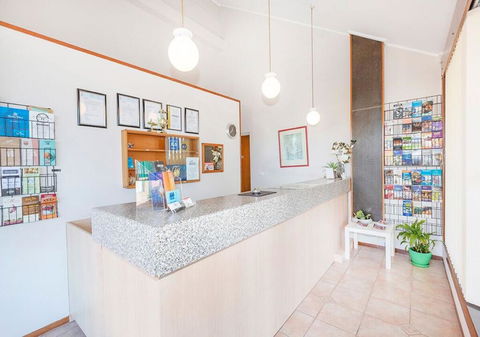 Burwood East Motel - Accommodation Gladstone 2