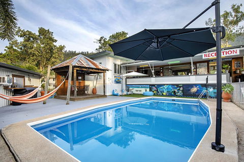 Bush Village Holiday Cabins - Accommodation Gladstone 0