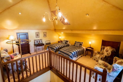 Buxton Manor - Accommodation Gladstone 2