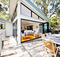 Bynya - 100m to Jonahs - Accommodation Gladstone