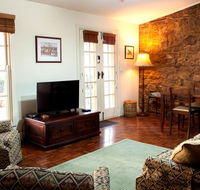 Byronsvale Vineyard and Accommodation - Accommodation Gladstone