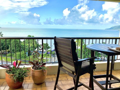 Cairns Apartment Esplanade Ocean Views - Accommodation Gladstone 1