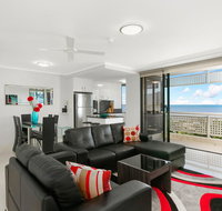 Cairns Luxury Seafront Apartment - Accommodation Gladstone
