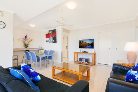 Cairns Ocean View Apartment - Accommodation Gladstone 2