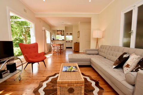 Calamandah House Of Blackheath - Accommodation Gladstone 3