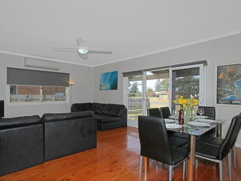 Callala Beach Cottage - Charm And Character - Accommodation Gladstone 2