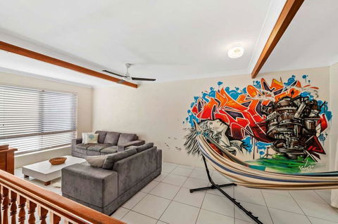 CALOUNDRA Stay - Accommodation Gladstone 2