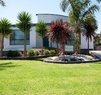 Cambroe - Accommodation Gladstone