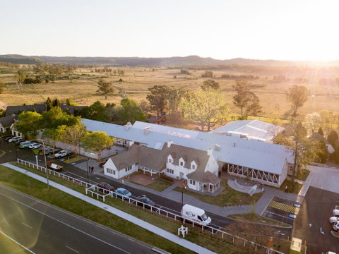 Camden Valley Inn - Accommodation Gladstone 0
