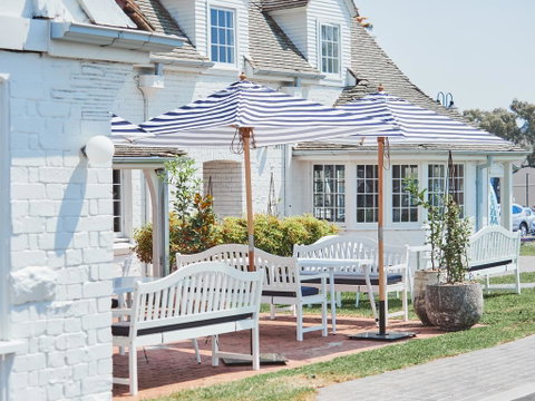 Camden Valley Inn - Accommodation Gladstone 1