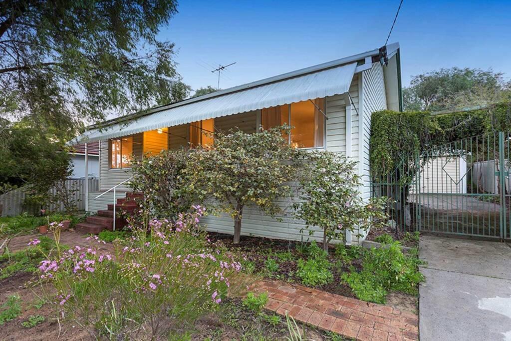 Anketell WA Accommodation Gladstone