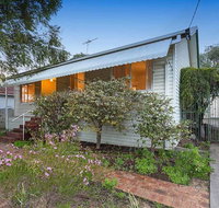 Camellia Cottage - PET FRIENDLY - Kwinana - Accommodation Gladstone