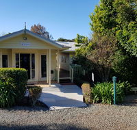Camelot Cottages - Accommodation Gladstone