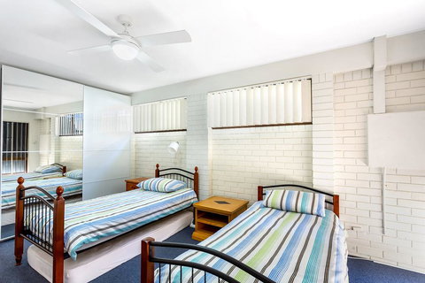 Campbell Avenue, 28 - Accommodation Gladstone 2