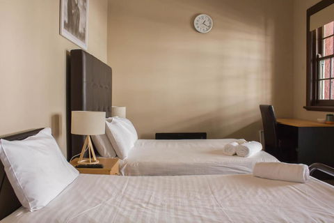 Campsie Hotel - Accommodation Gladstone 2