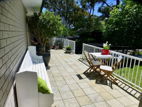 Canara At Palm Beach - Accommodation Gladstone 0