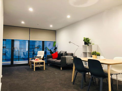 Canberra CBD Apartment 2BR 2BA 1Carpark - Accommodation Gladstone 0