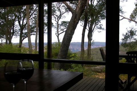Canyon Cottage - Accommodation Gladstone 0